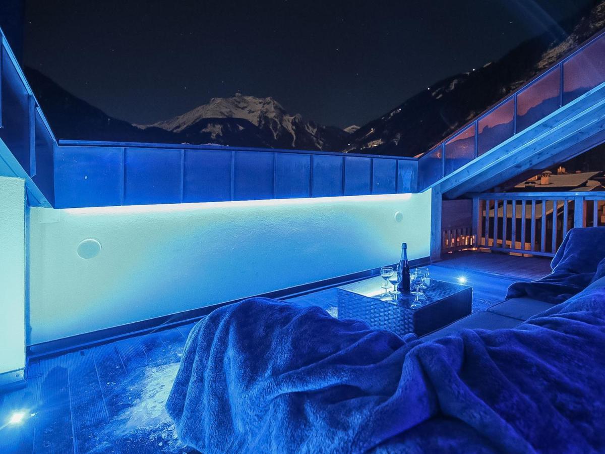 Apart Central - Premium Mountain&Garden Mayrhofen Buitenkant foto