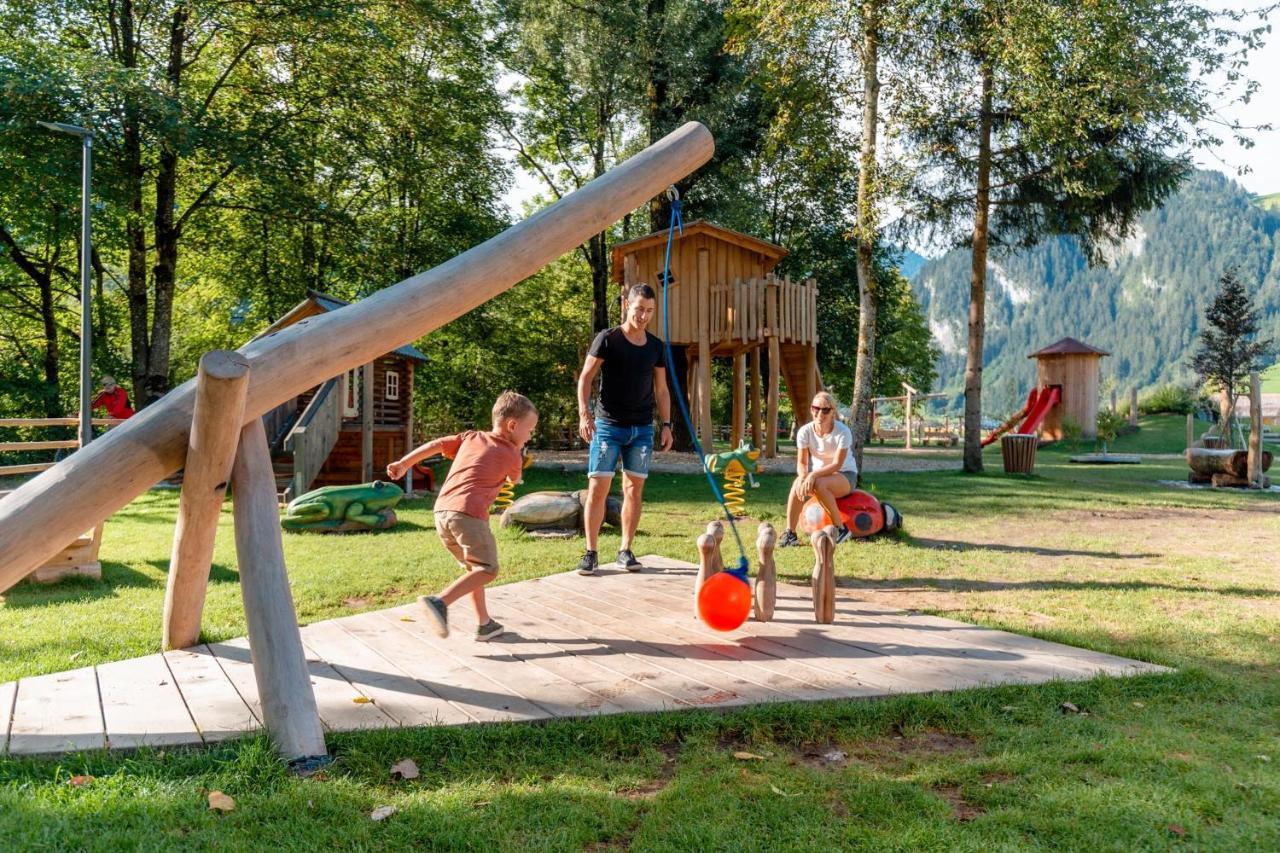 Apart Central - Premium Mountain&Garden Mayrhofen Buitenkant foto