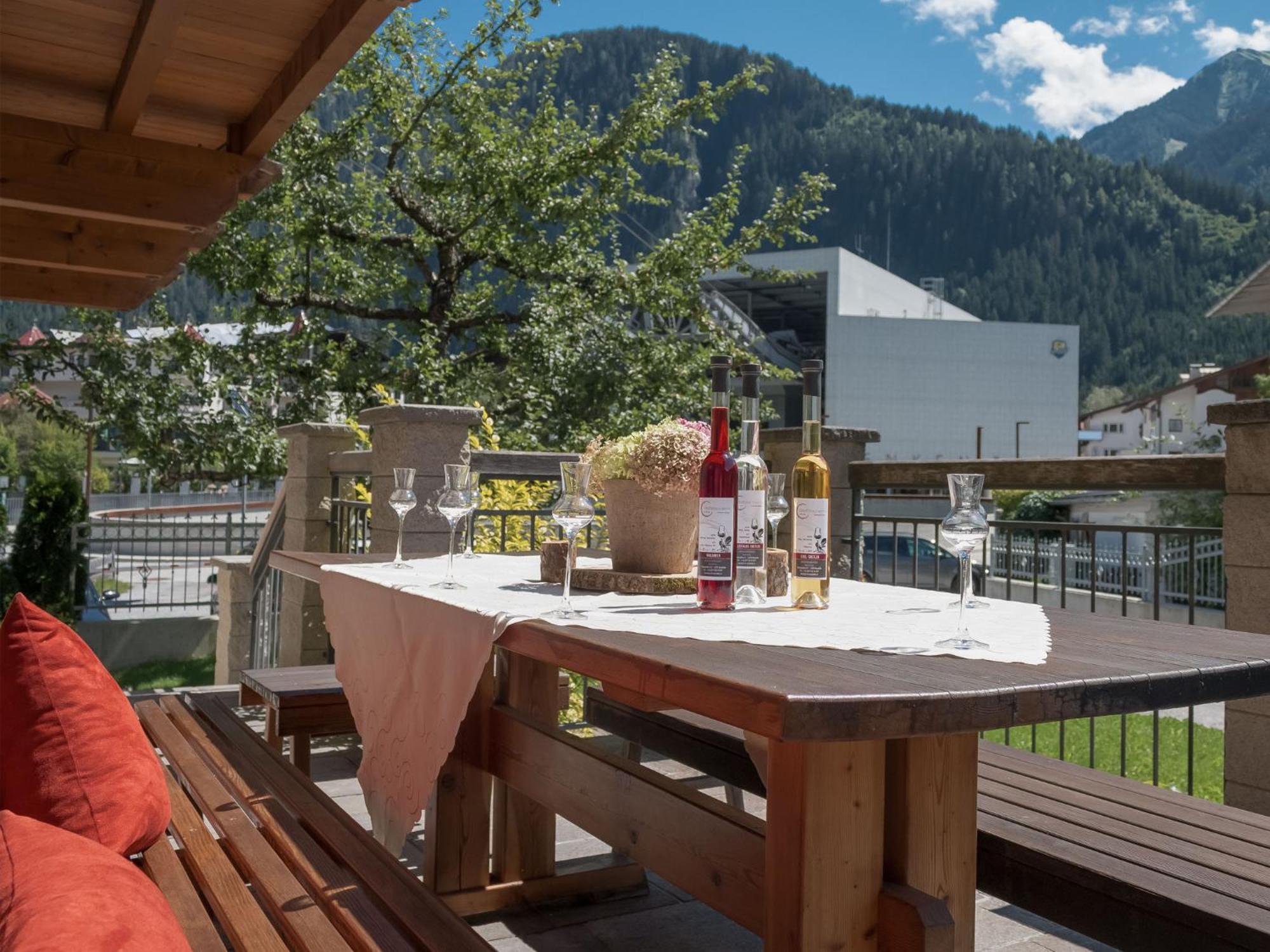 Apart Central - Premium Mountain&Garden Mayrhofen Buitenkant foto