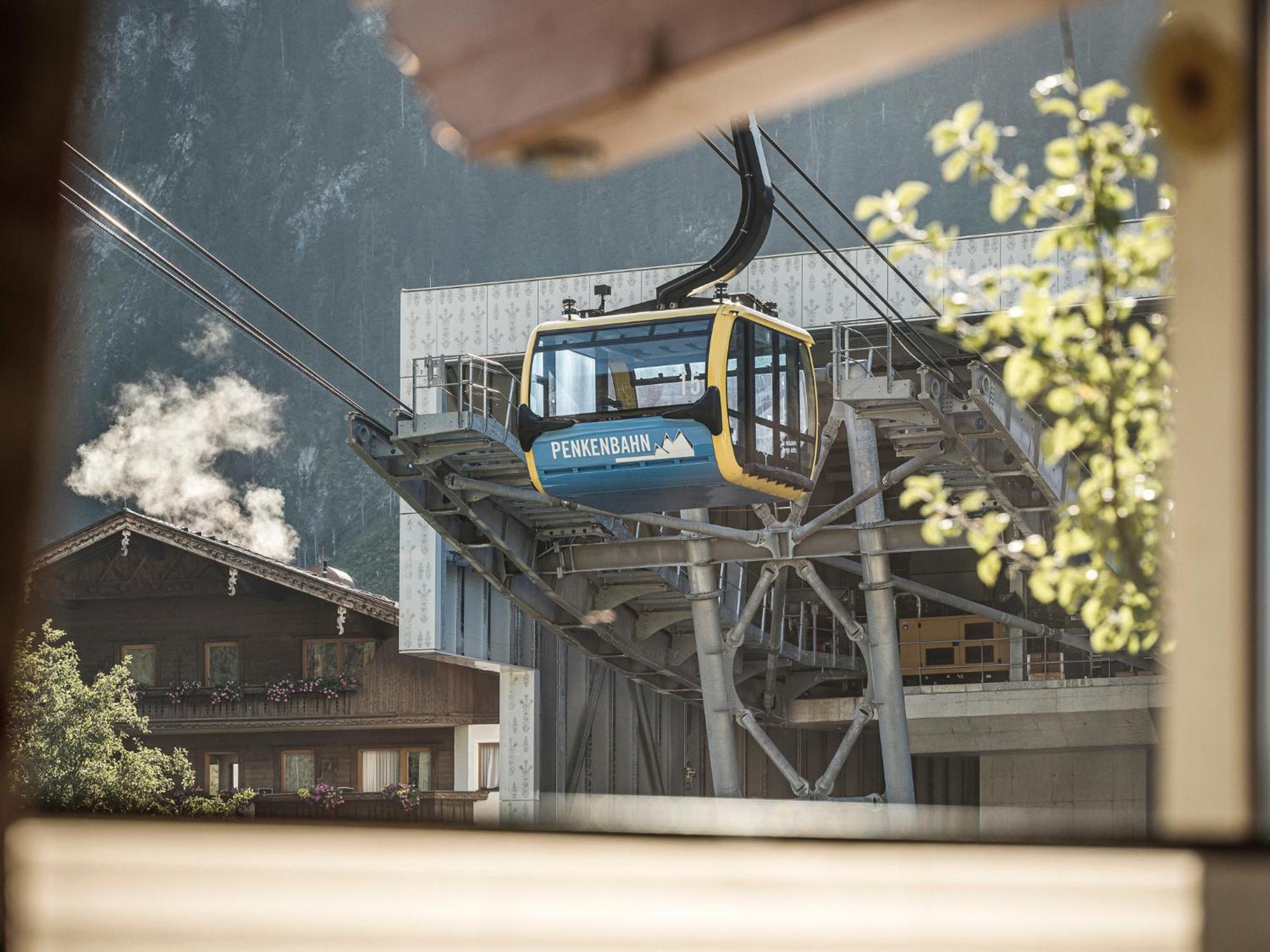 Apart Central - Premium Mountain&Garden Mayrhofen Kamer foto