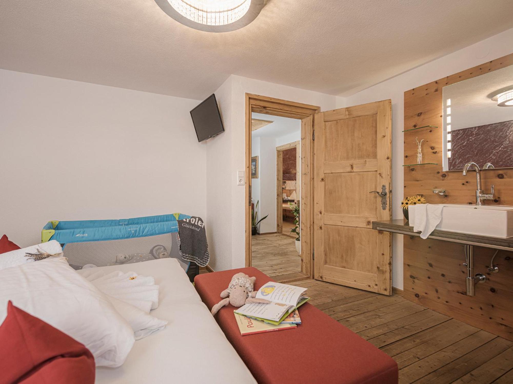Apart Central - Premium Mountain&Garden Mayrhofen Kamer foto