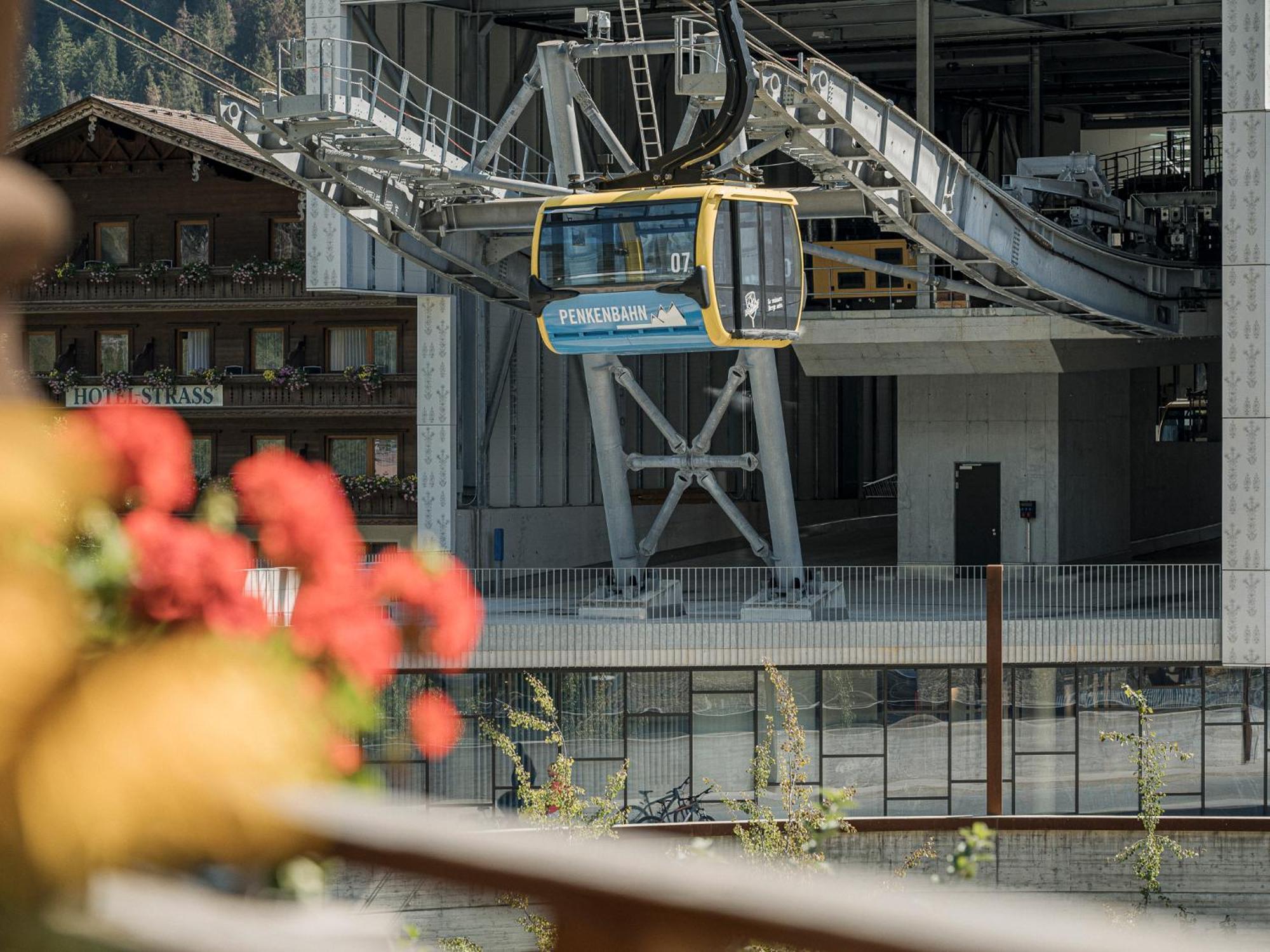 Apart Central - Premium Mountain&Garden Mayrhofen Kamer foto
