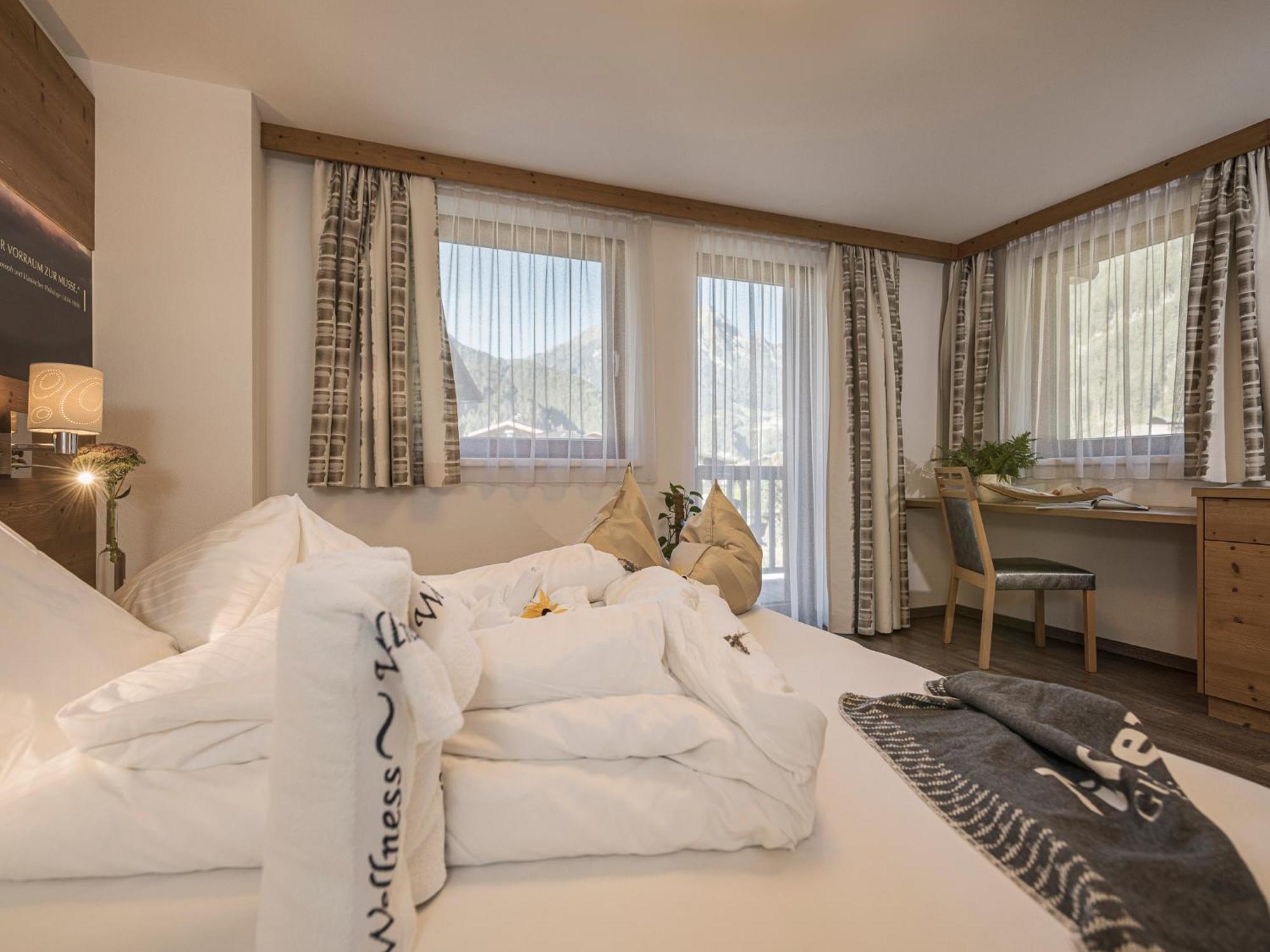 Apart Central - Premium Mountain&Garden Mayrhofen Kamer foto